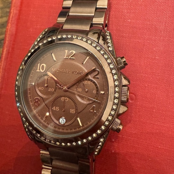 Michael Kors Women's MK5493 Brown Stainless Steel Watch- Needs New Battery - Picture 4 of 8